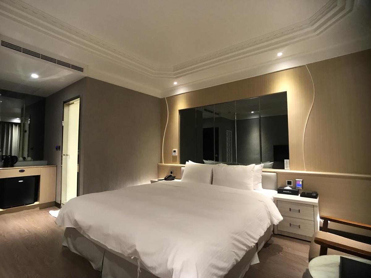 Moni Motel Pingzhen Εξωτερικό φωτογραφία